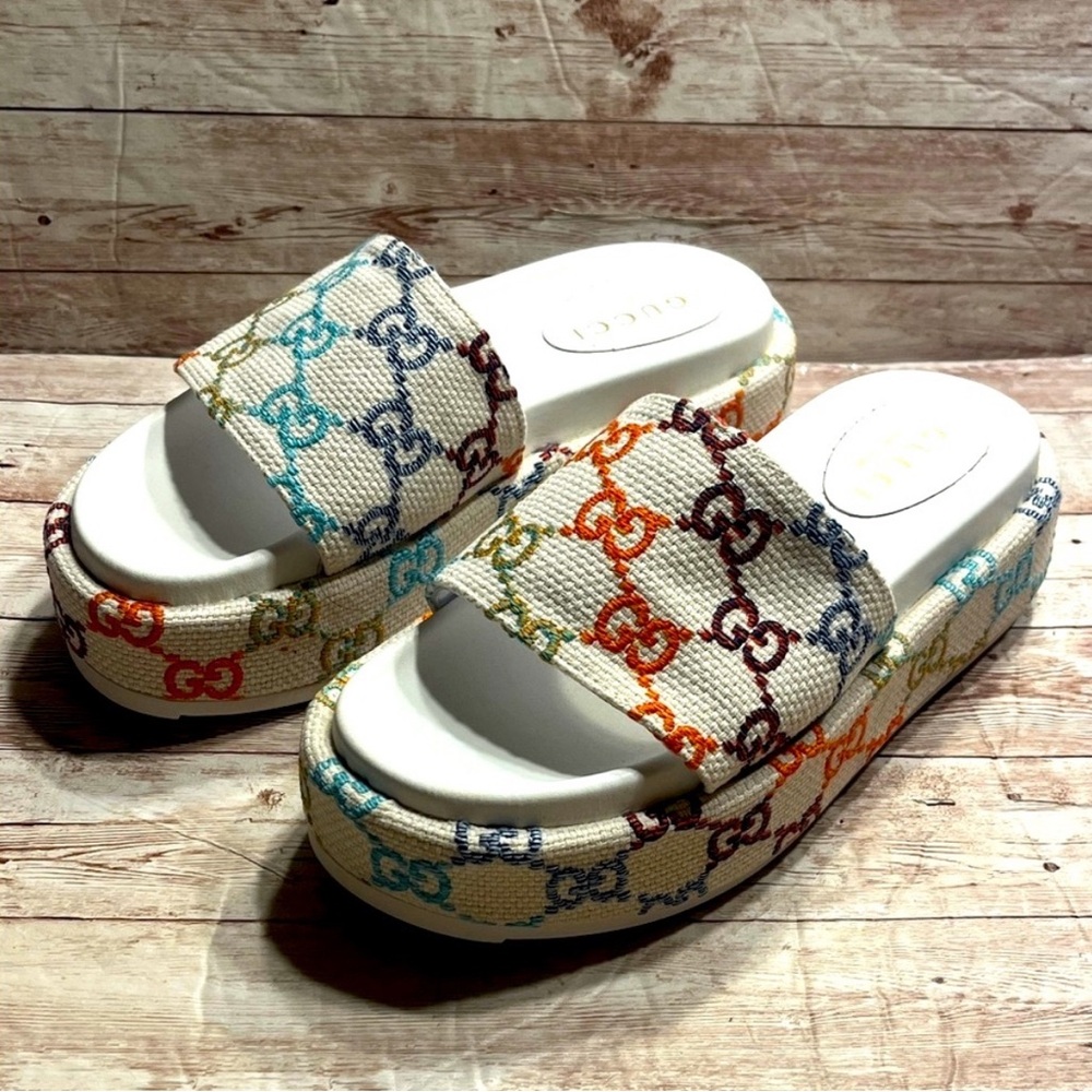 Gucci Angelina Embroidered Colorful Logo
Platform Sandals Size 40 - Picture 2 of 14